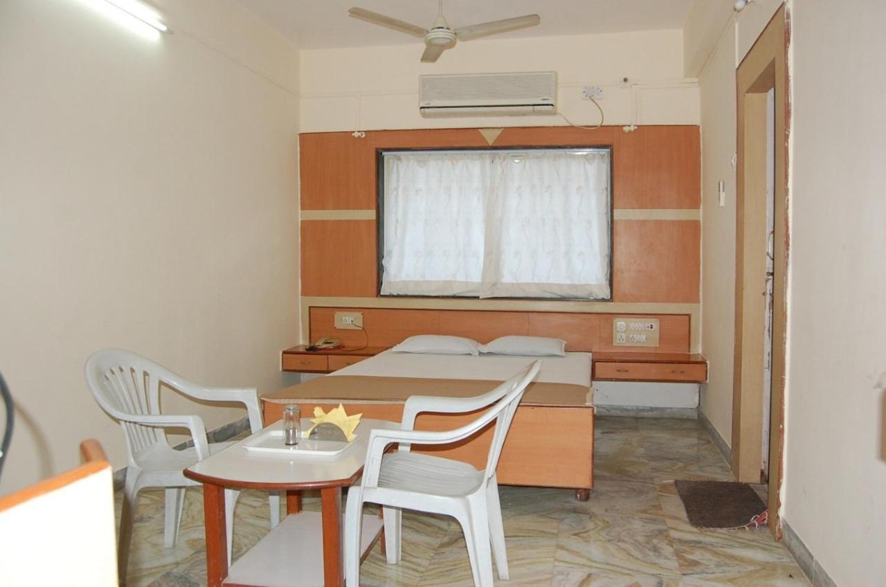 Shirur Hotel Sangram Palace מראה חיצוני תמונה